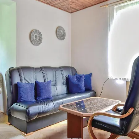 Four Bedroom Holiday In Cerny Dul *